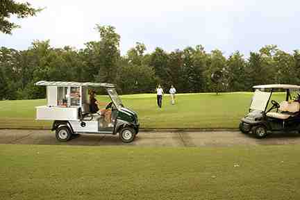 Club Car的Cafe Express移动商品推销，适用于高尔夫球场，体育馆等
