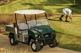 草坪多功能车，用于高尔夫球场操作和地面维护